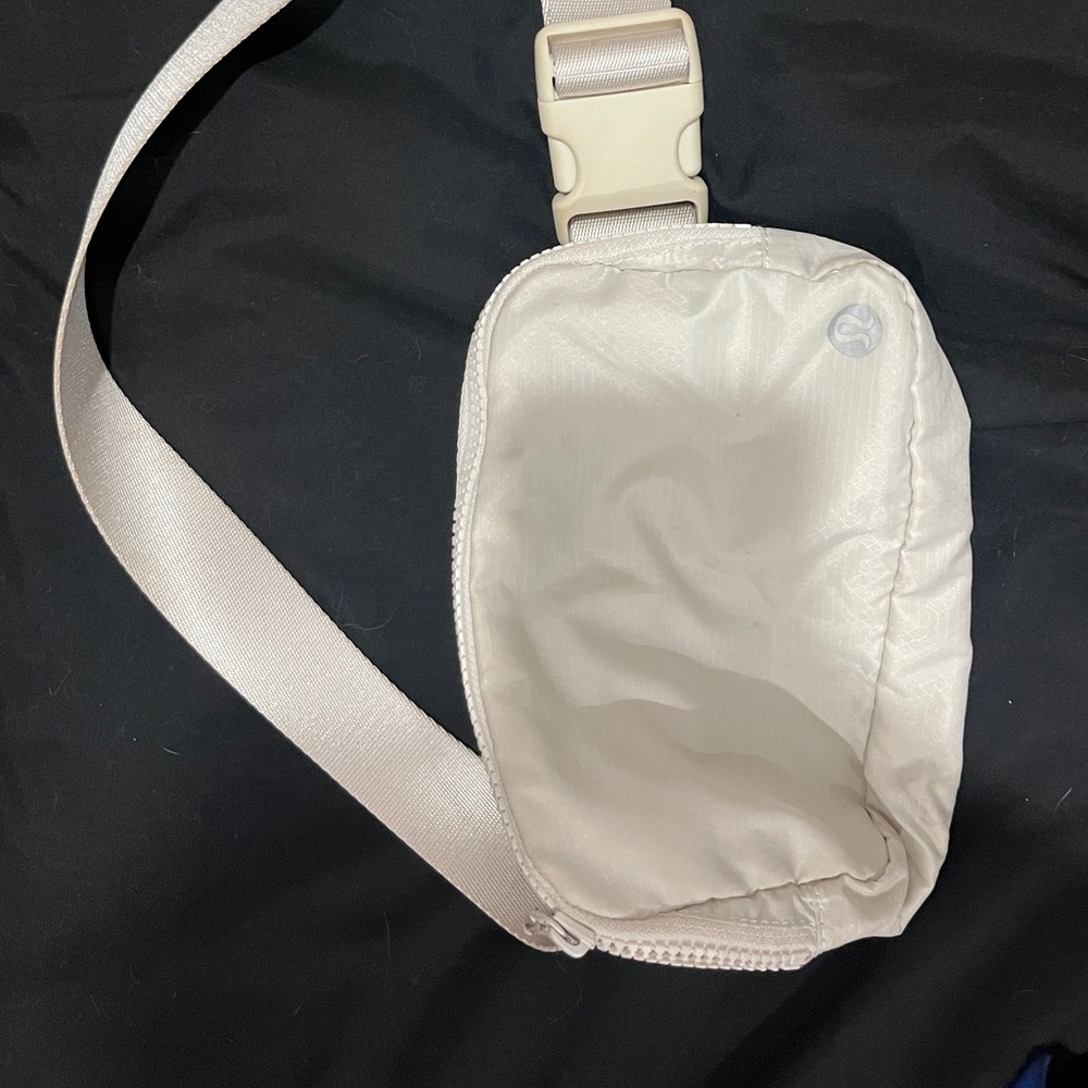 Lululemon belt bag